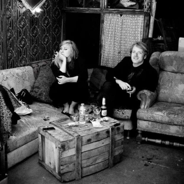 Foto:Rowan Hel­lier und Alex J. Eccles­ston (von links)